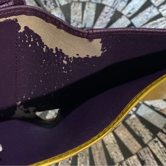 LouisVuitton Epi Wallet Yellow. Please see pics for complete description - Picture 13 of 16